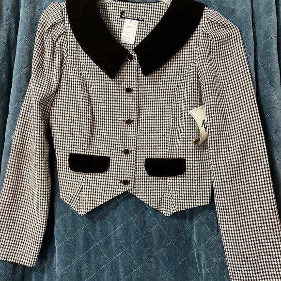 Women's NWT Long Sleeve Button Down Blazer With Felt Crushed Brown Velvet Collar - Picture 6 of 6